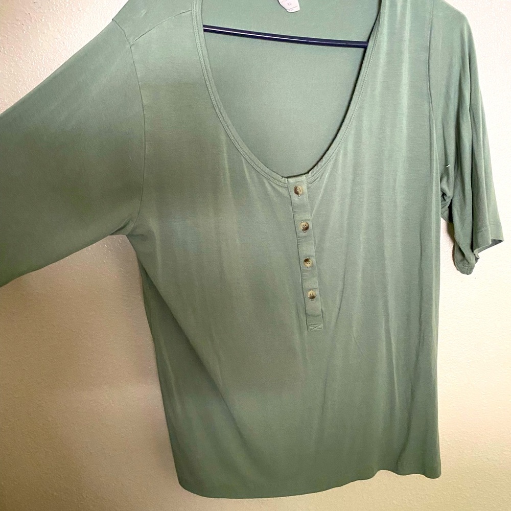 Xl Kate Quinn bamboo womens top